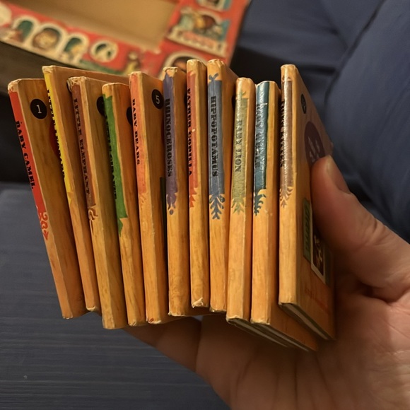 Tiny Golden Book Library - Picture 6 of 12